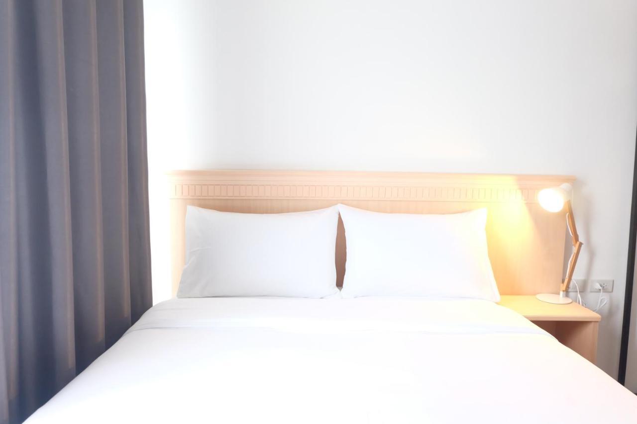 Hotel B3 House Kamala Beach Esterno foto