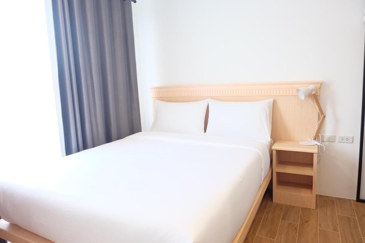Hotel B3 House Kamala Beach Esterno foto