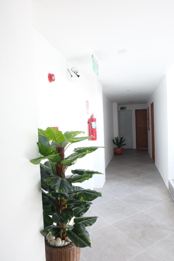 Hotel B3 House Kamala Beach Esterno foto