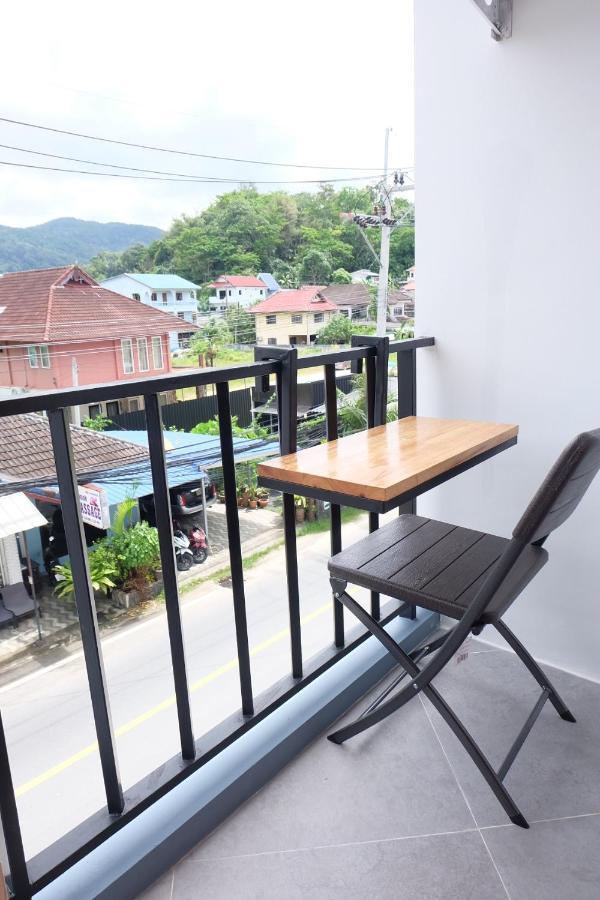 Hotel B3 House Kamala Beach Esterno foto